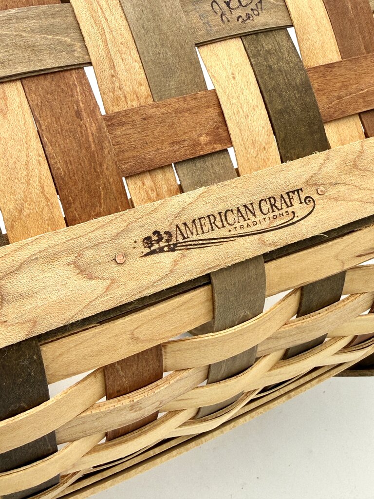Longaberger 2007 Oval Multi-Toned Woven Gathering Basket