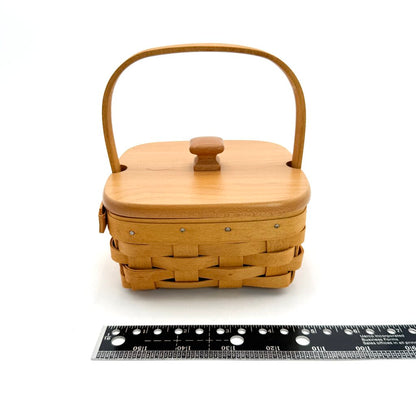 Longaberger 2002 Tarragon Lidded Storage Basket