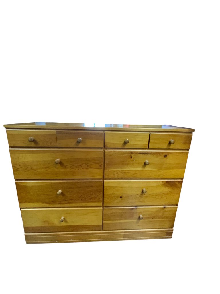 Light Oak 10 Drawer Dresser