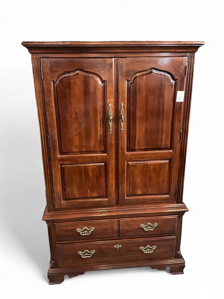 Traditional Style Armoire