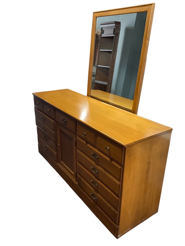 Spraque Carleton Dresser with Mirror