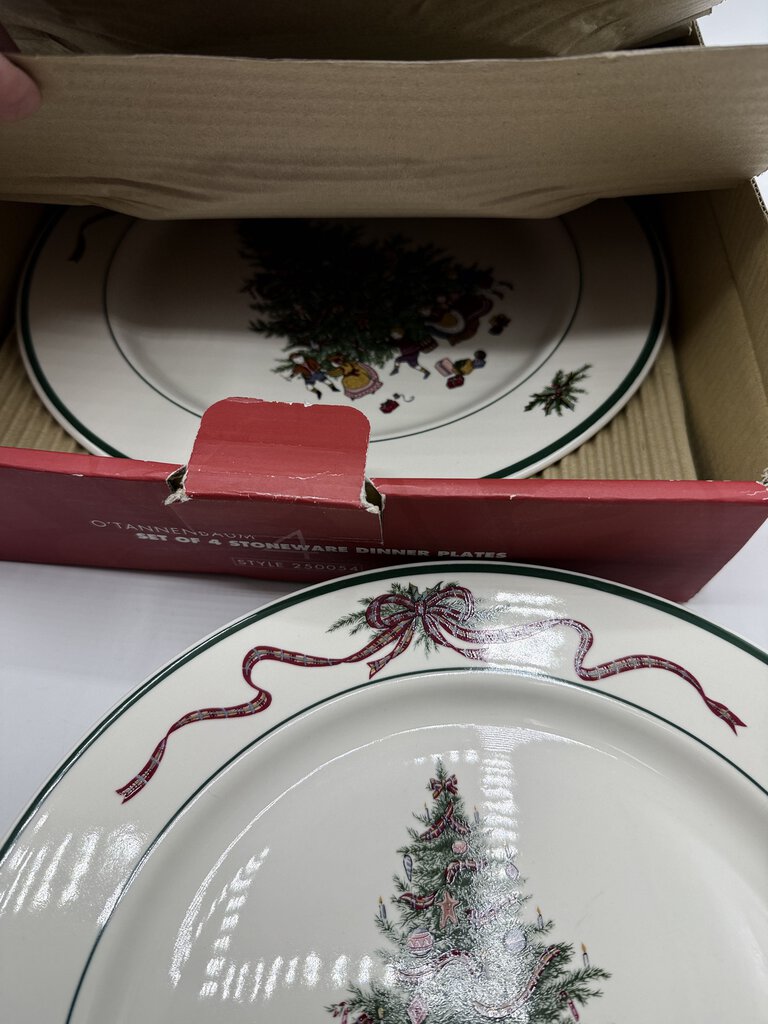 The Cellar O’Tannenbaum set of 4 Stoneware Dinner Plates 10.5” /rw