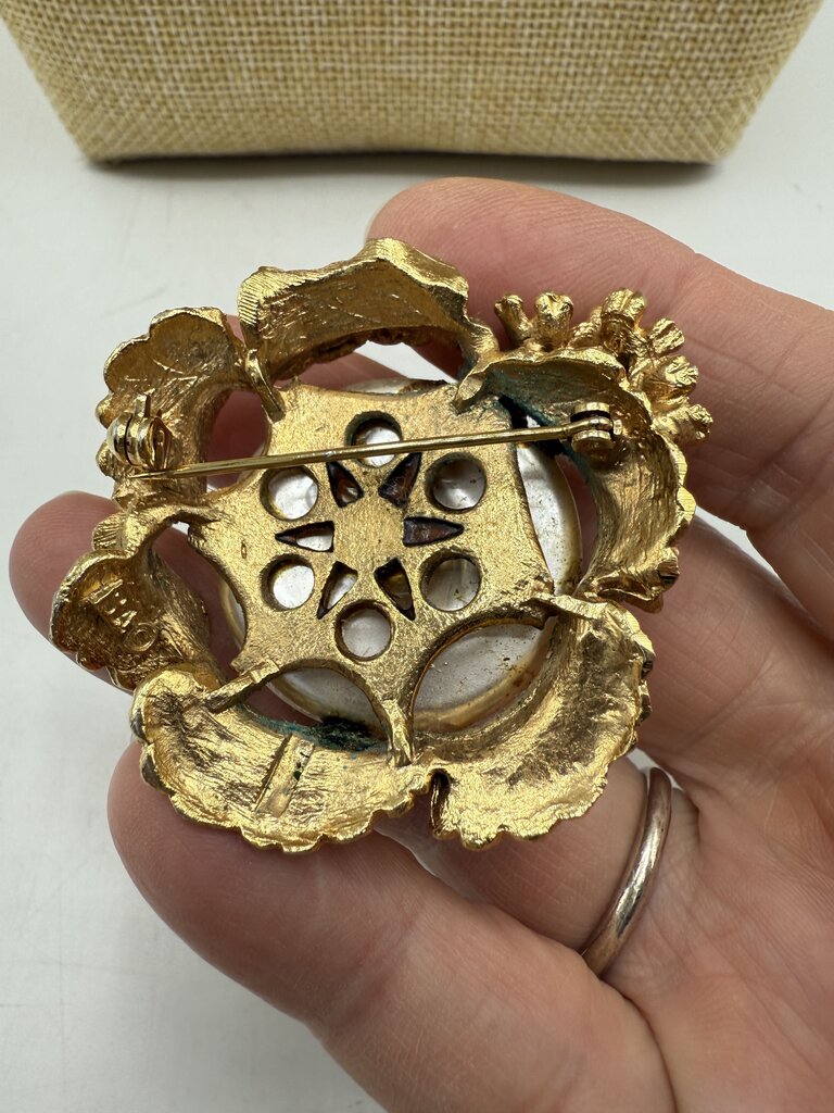 Unique Lot of 3 Beautiful Brooches /ro