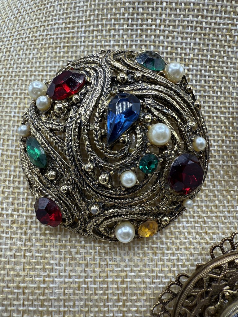Unique Lot of 3 Beautiful Brooches /ro