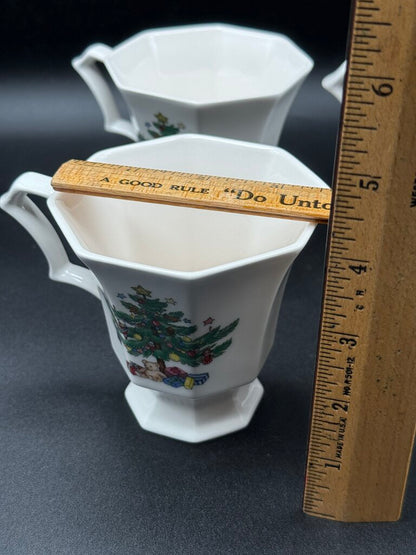Set of 4 Nikko Christmastime Pedestal Coffee/Tea Mug Japan /roh