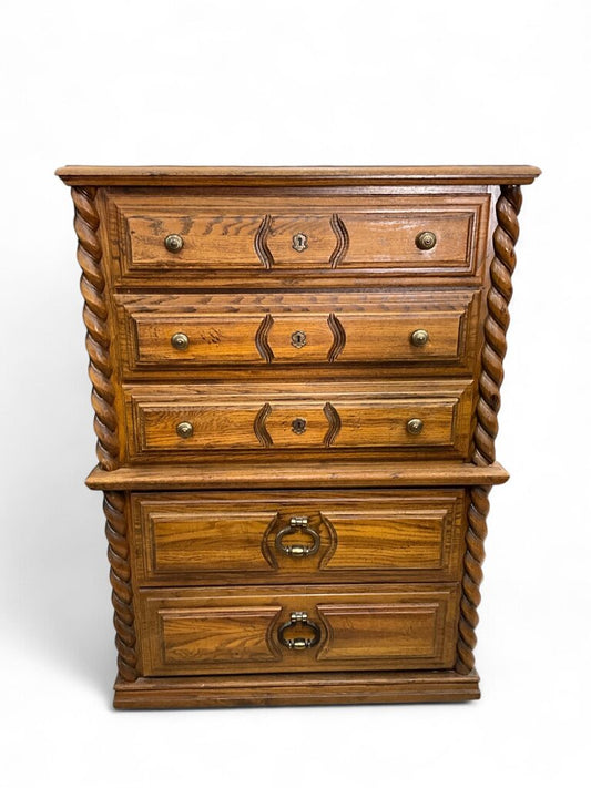 Tall Chest w/ Twist Sides