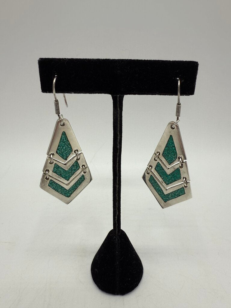 Mexico 925 Sterling Inlaid Crushed Malachite Pierced Earrings /ro