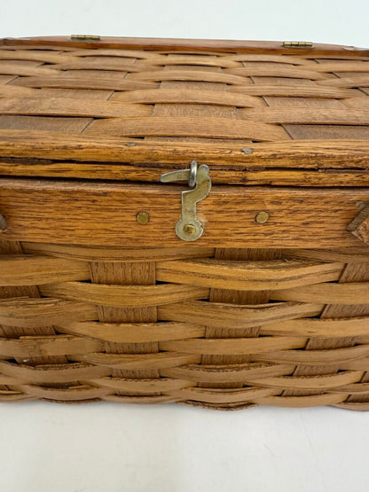 VTG Square HInged Pie Basket Double Handle /rw