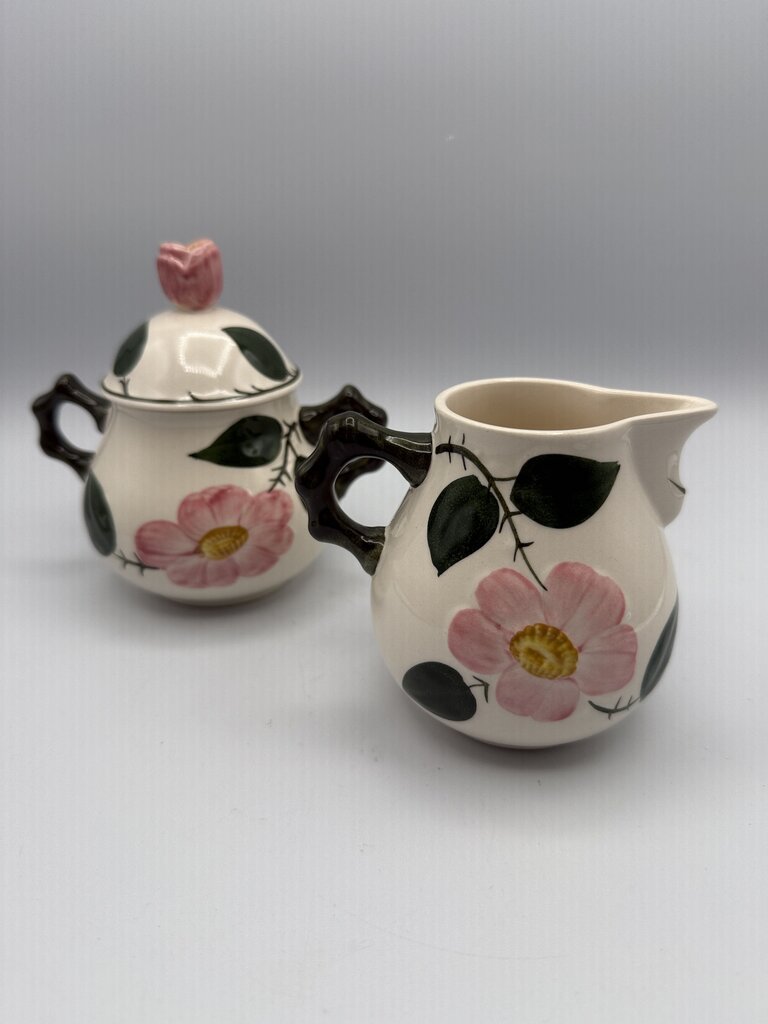 Villeroy & Boch Wild Rose pattern Sugar Bowl w/lid and Creamer /roh