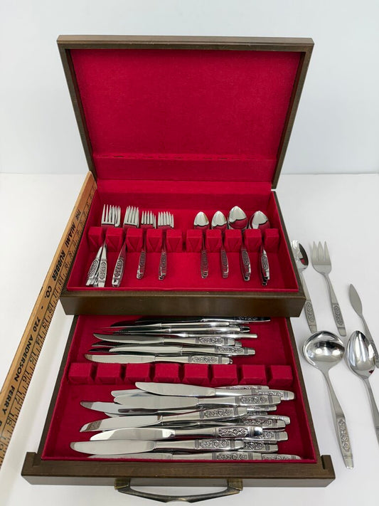 VTG Oneida Community Louisville Pattern Flatware Set of 100 Pieces /ro