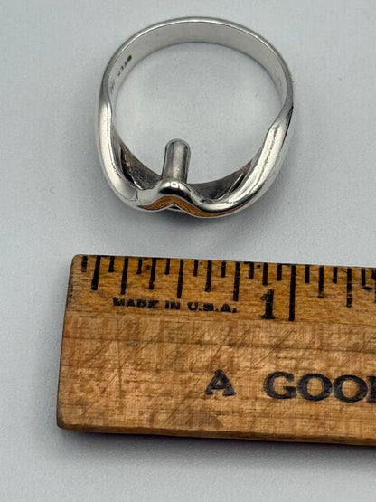 Solid Sterling Silver Ring with Raised V Design Size 9.5 /ro