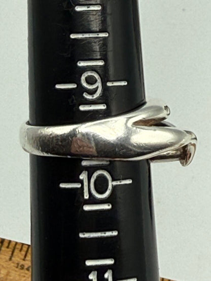 Solid Sterling Silver Ring with Raised V Design Size 9.5 /ro
