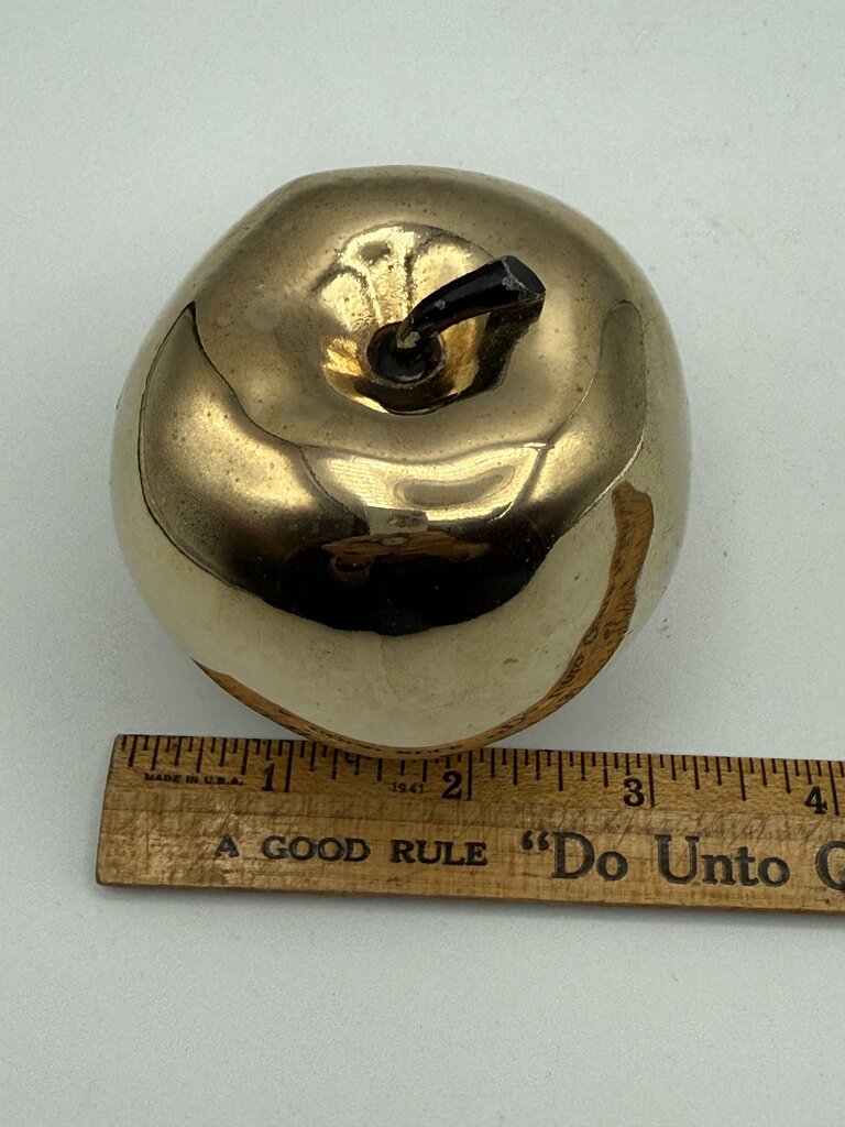 VTG 24 KT Gold Plate Apple Paperweight /ro