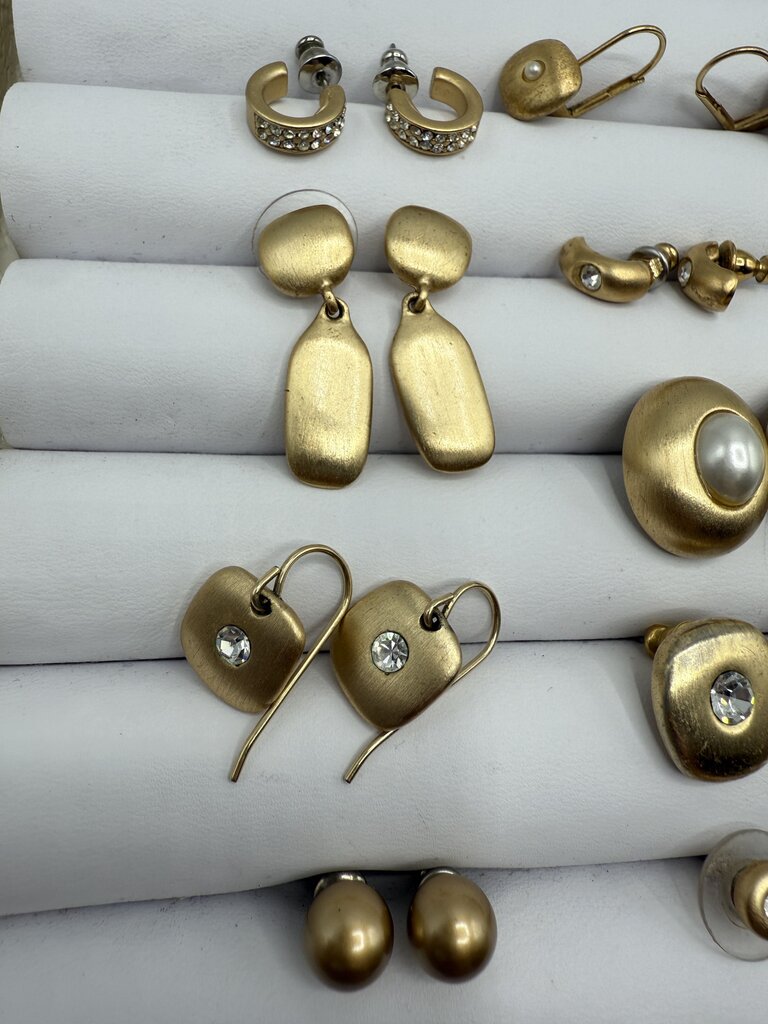 VTG Roberta Chairella Lot of 10 Pierced Earrings Gold/Silver Tone /ro