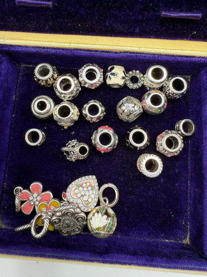 Brighton Jewelry Lot of Flower Theme 20 Beads 6 Charms /ro