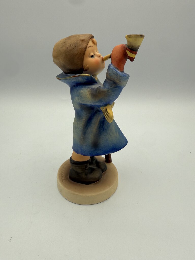 VTG M.J. Hummels “Accordian Boy” & “Hear Ye, Hear Ye” Figurines /roh