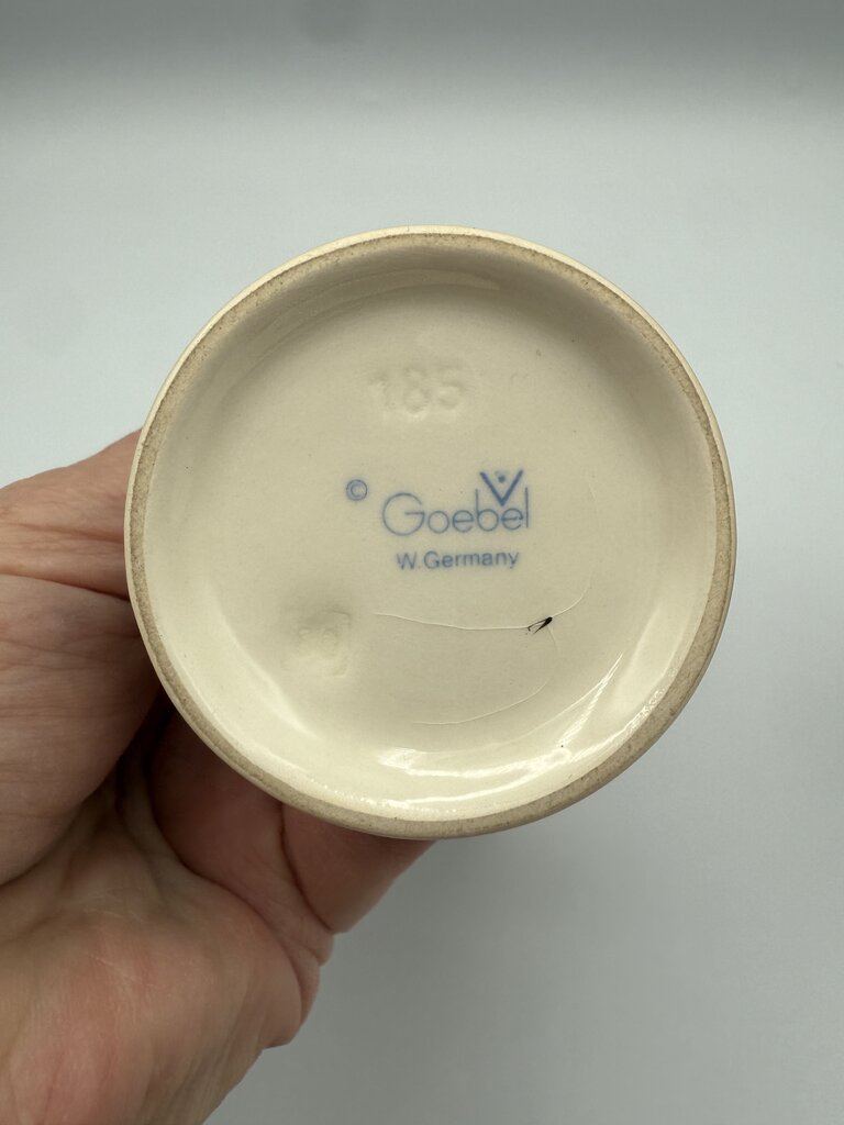 VTG M.J. Hummels “Accordian Boy” & “Hear Ye, Hear Ye” Figurines /roh