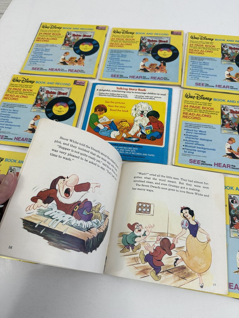 1981 Disney’s Mickey Mouse Disco Record Tote w/9 Movie Records & Books /ro