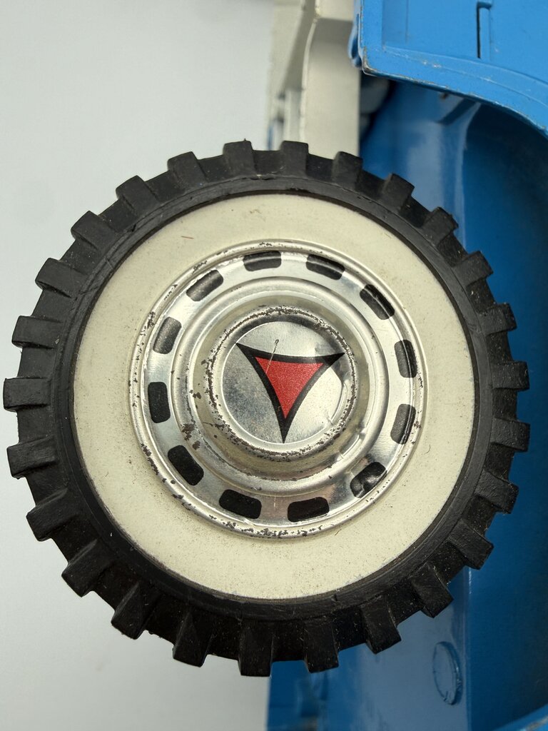 VTG Hubley Blue & White Mighty Metal Farm Stake Truck /rb