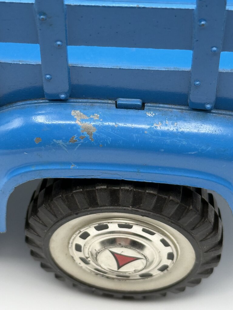 VTG Hubley Blue & White Mighty Metal Farm Stake Truck /rb