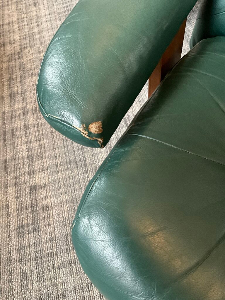 Dark Green Stressless Self Reclining Chair