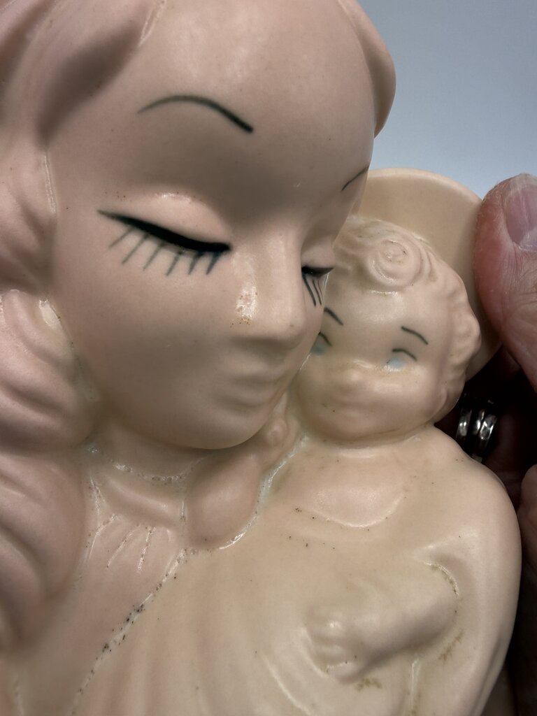 Hull Planter Madonna w/Child Pink Ceramic Virgin Mary 1940ies /rw