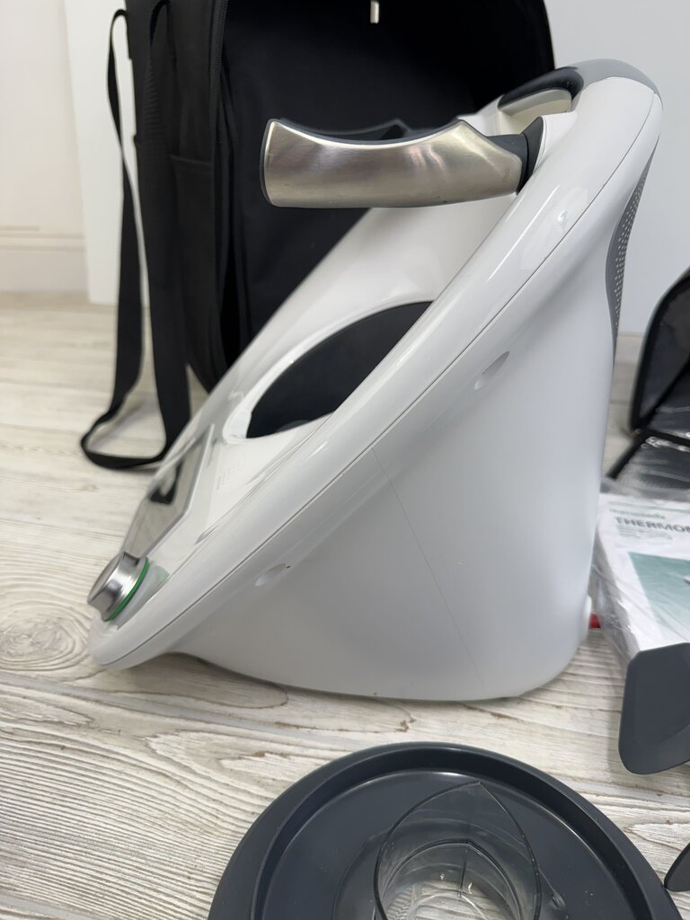 Vorwerk Thermomix TM5 Touchscreen Multi-Purpose FoodProcessor Full Size w/Case /rw