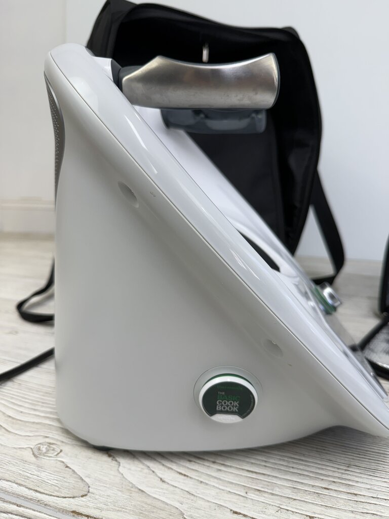 Vorwerk Thermomix TM5 Touchscreen Multi-Purpose FoodProcessor Full Size w/Case /rw