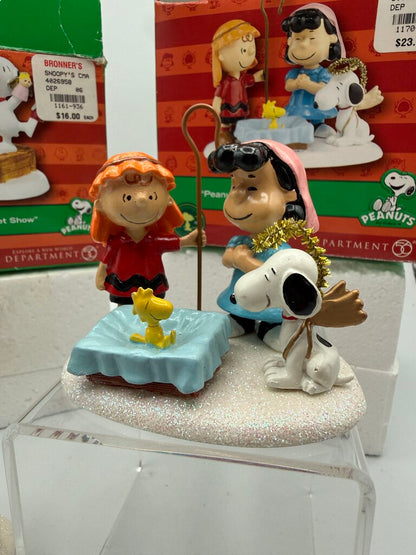 Department 56 Peanuts Pageant & Snoopy’s Christmas Pawpet Show Figurines /rw