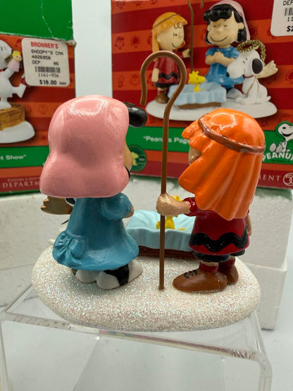 Department 56 Peanuts Pageant & Snoopy’s Christmas Pawpet Show Figurines /rw