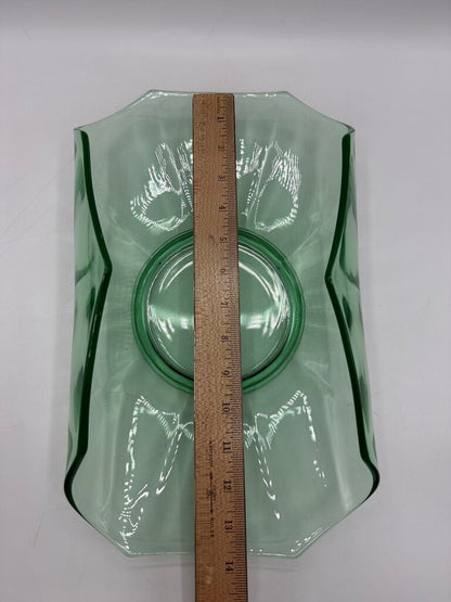 Green Vaseline Uranium Glass Centerpiece Curved in Rim /ro
