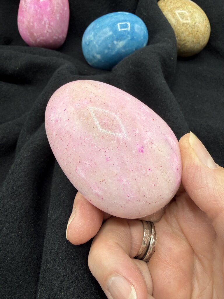 Lot of 6 Alabaster Stone Polished Eggs Strong Colors /ro