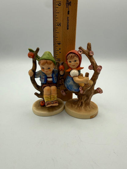 Vintage Hummel Figurines Apple Tree Girl & Boy 4” Tall /roh