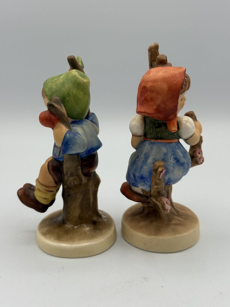 Vintage Hummel Figurines Apple Tree Girl & Boy 4” Tall /roh