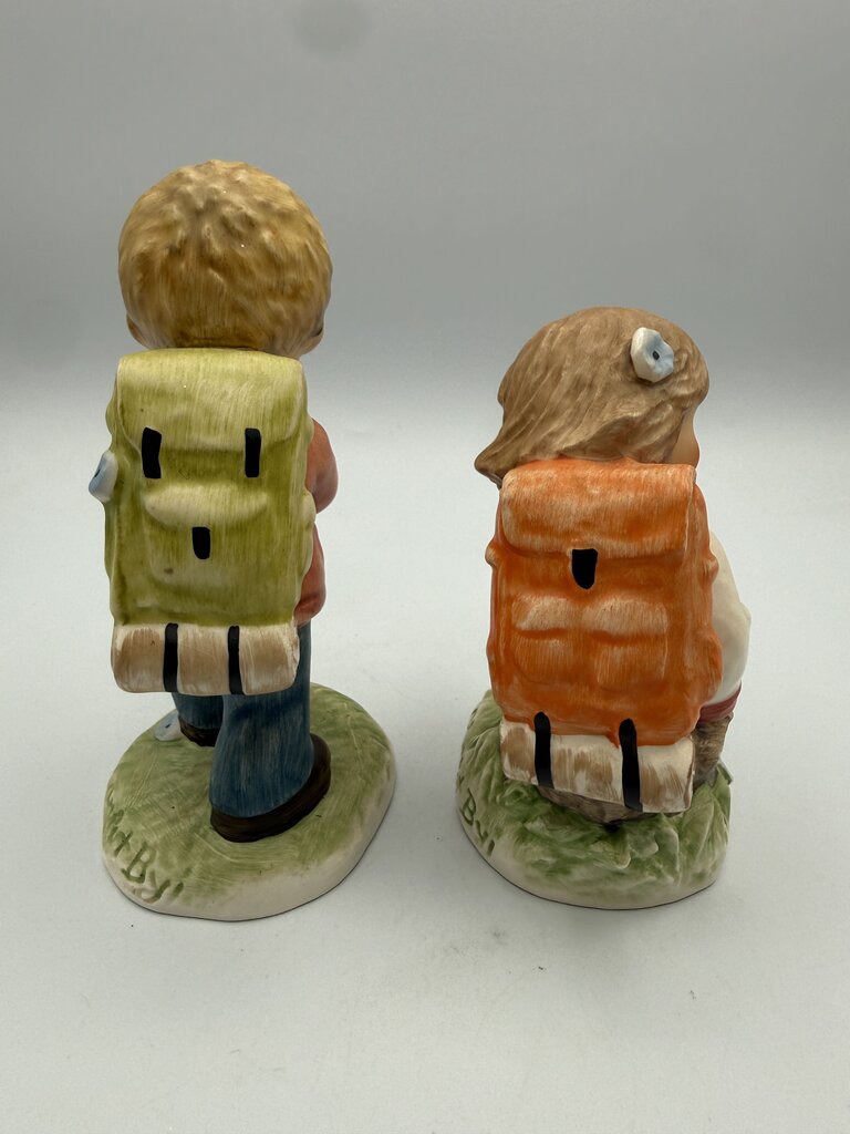 Rare Goebel Charlot Byj Figurines Backpack/Hiker Boy & Girl set /ro