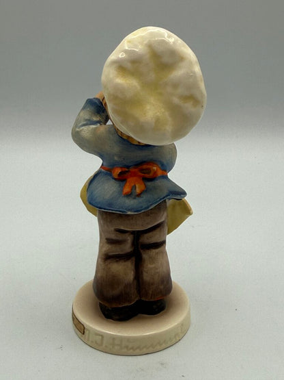 VTG Goebel Hummel Figurines Baker #128 & Baking Day #330 /ro