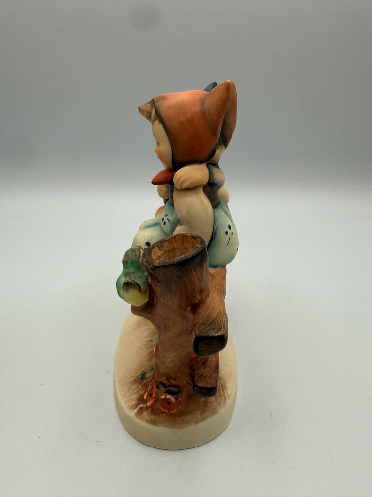 VTG set of 2 Goebel Hummel figurines Coquettes & Birthday Serenade /ro