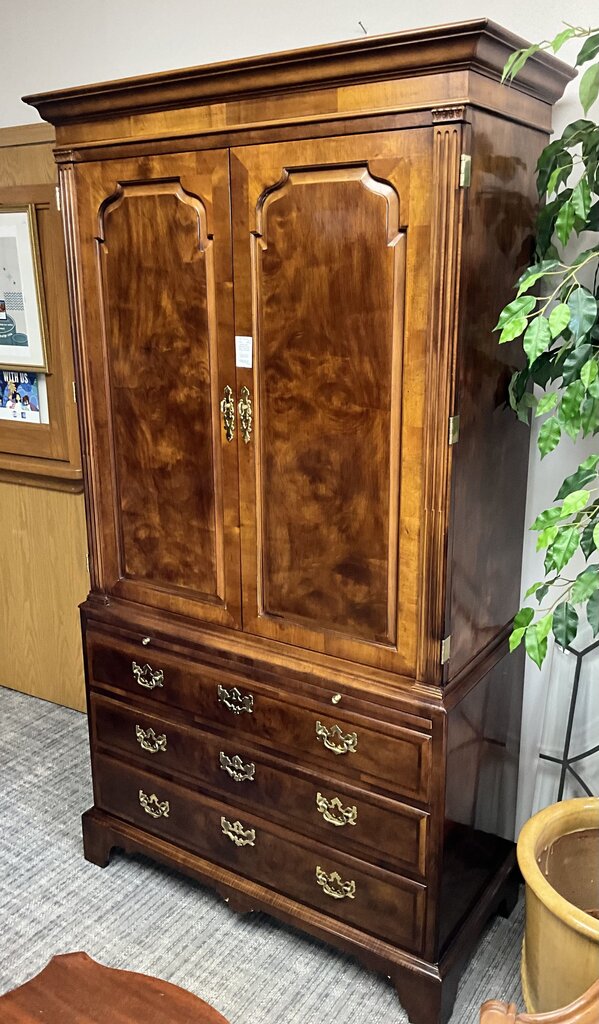 Henredon Aston Court Collection Walnut Armoire