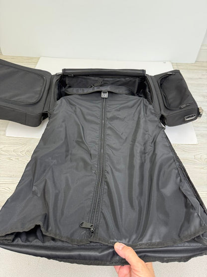 High Sierra Sport 22” Wheels Garment Bag NWT Luggage /rb