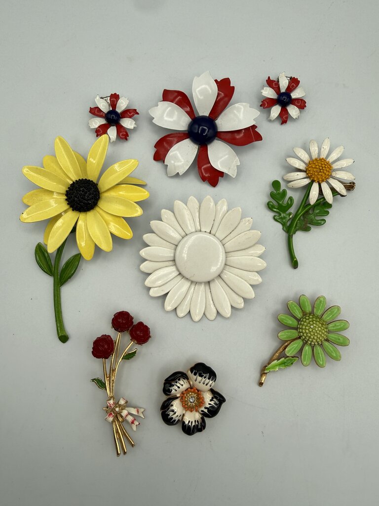 VTG Lot of 7 Enamel on Metal Floral Pins/Brooch /ro