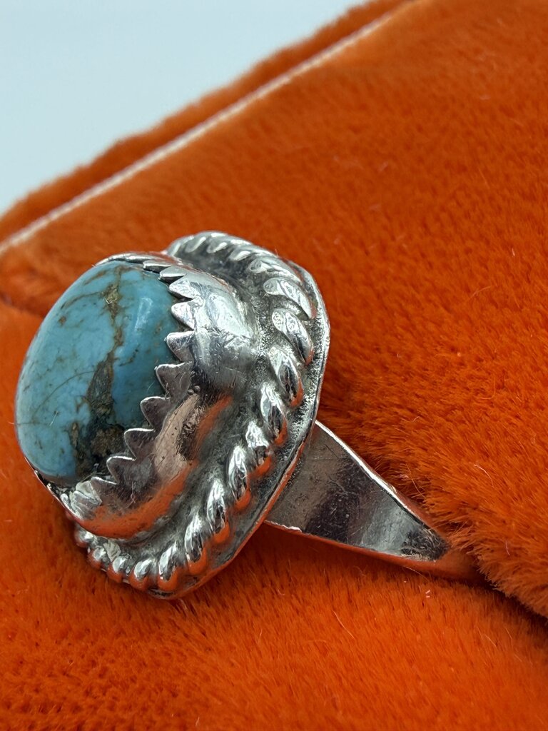 VTG Sterling Silver Ring with Turquoise Stone size 6 /ro