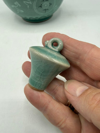 VTG Korean Celadon Green Flying Crane Tea Pot /rw