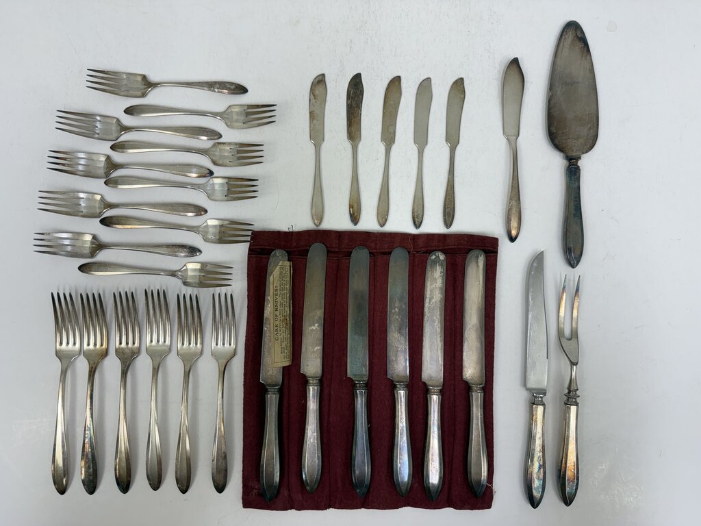 Antique Oneida Community Flatware 31 pcs. /rw
