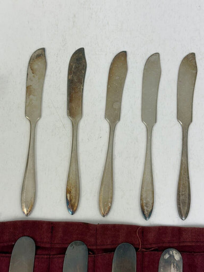 Antique Oneida Community Flatware 31 pcs. /rw