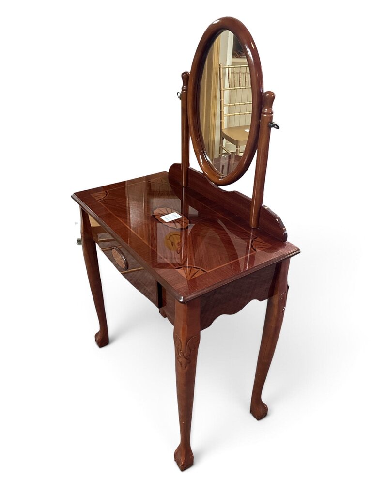 Vanity W/Mirror