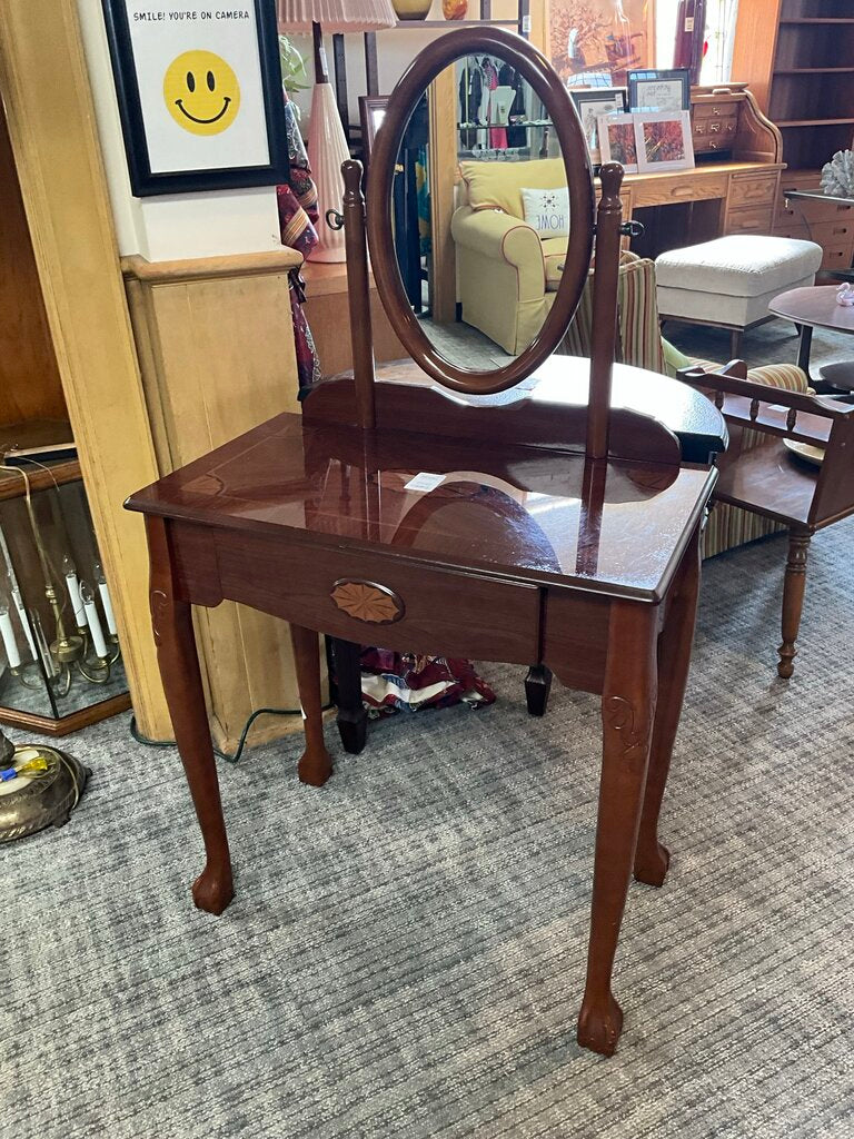 Vanity W/Mirror
