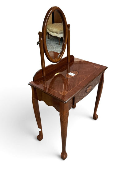 Vanity W/Mirror