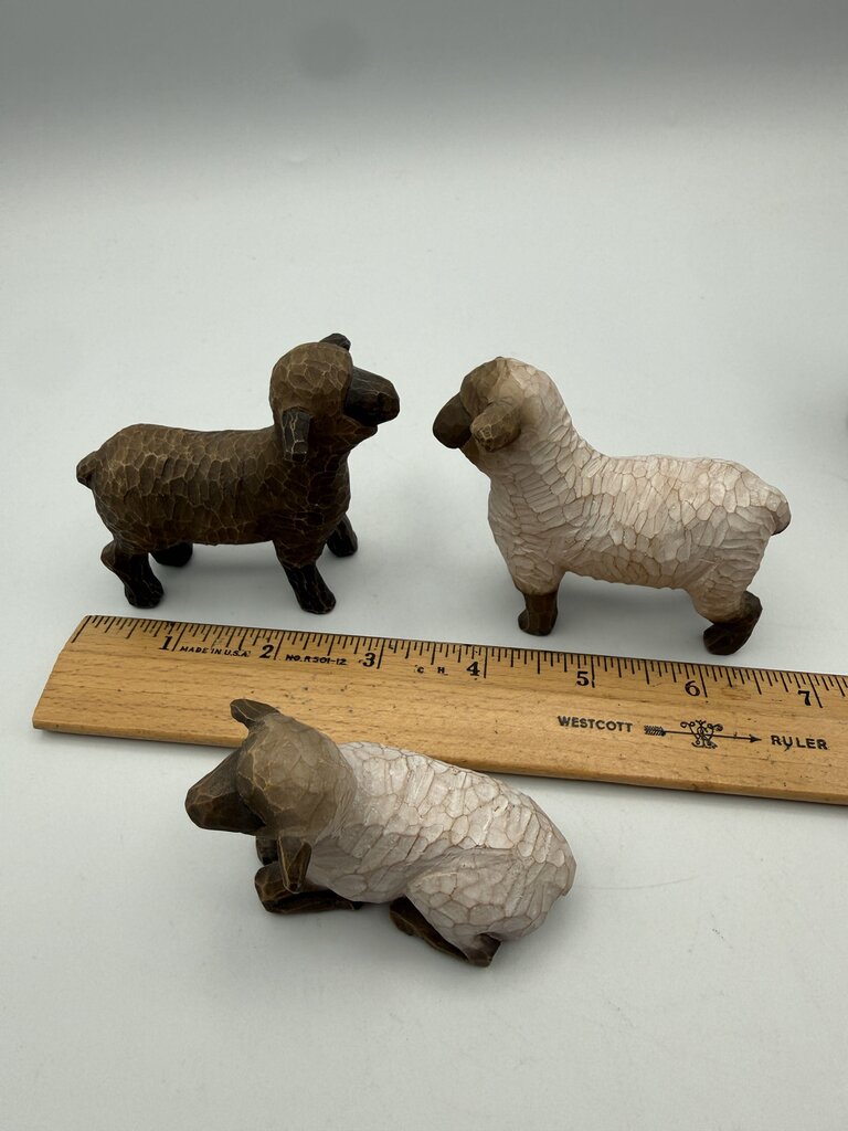 Willow Tree Nativity Standing Shepard, Donkey, Lambs /rw