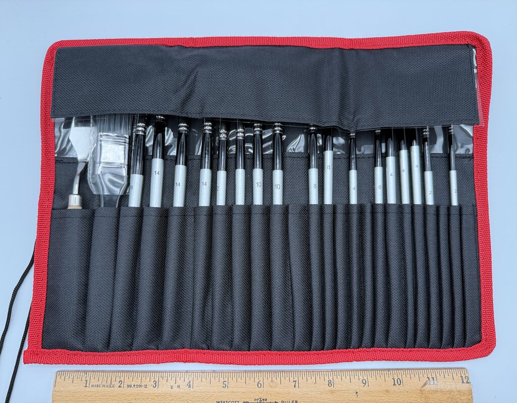 Artist Paint Brush Set of 19 pcs w/Carrying Case /roh