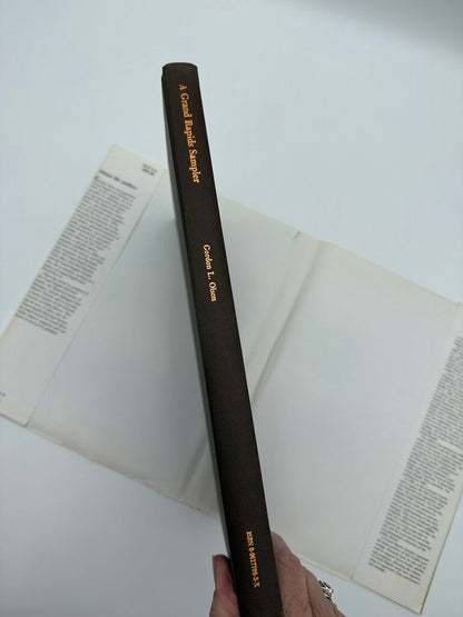 A Grand Rapids Sampler by Gordon L. Olson 1992 HC /ro